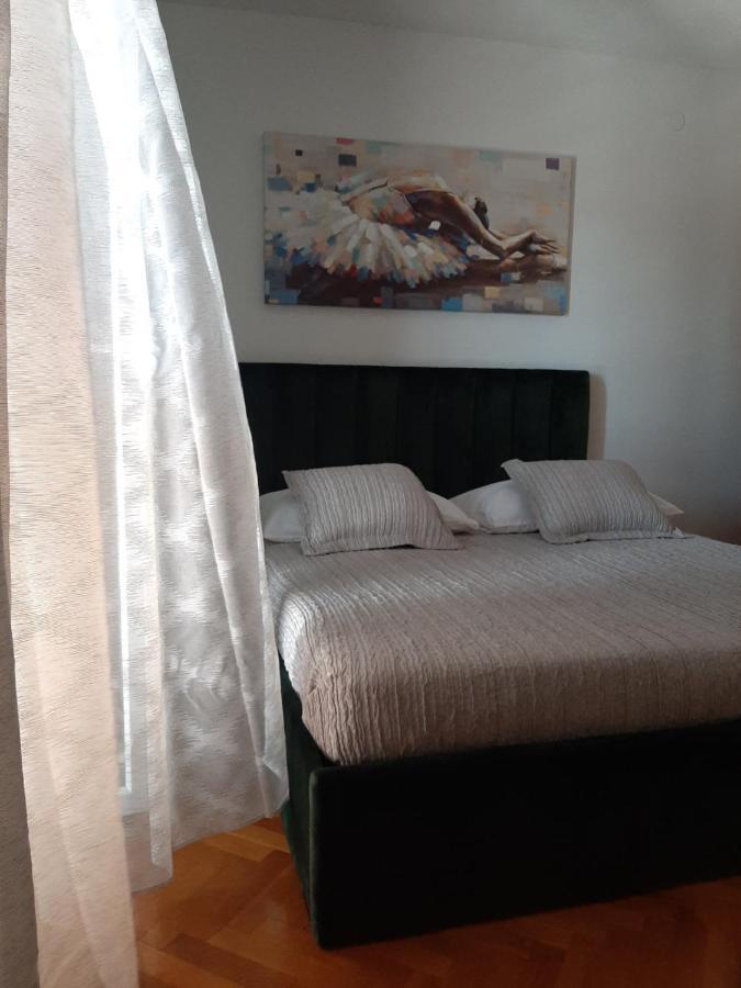 Guest House Zaninovic Hvar Town Bagian luar foto