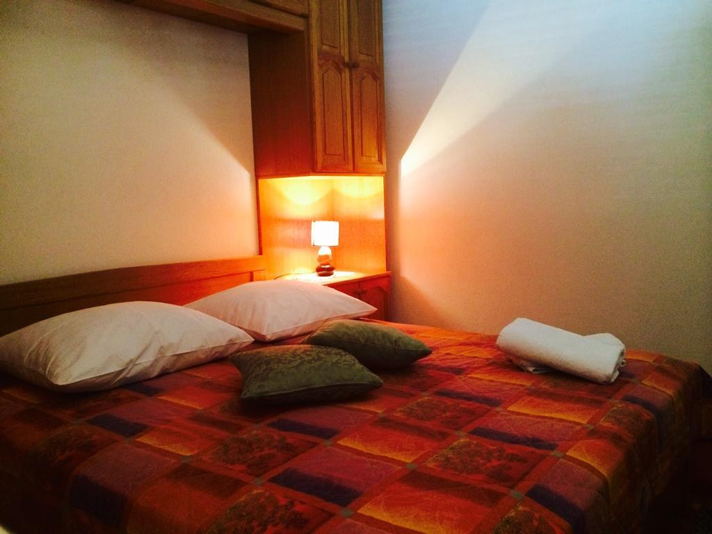 Guest House Zaninovic Hvar Town Ruang foto