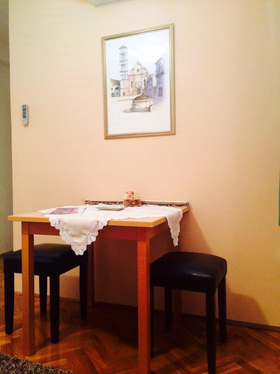Guest House Zaninovic Hvar Town Ruang foto